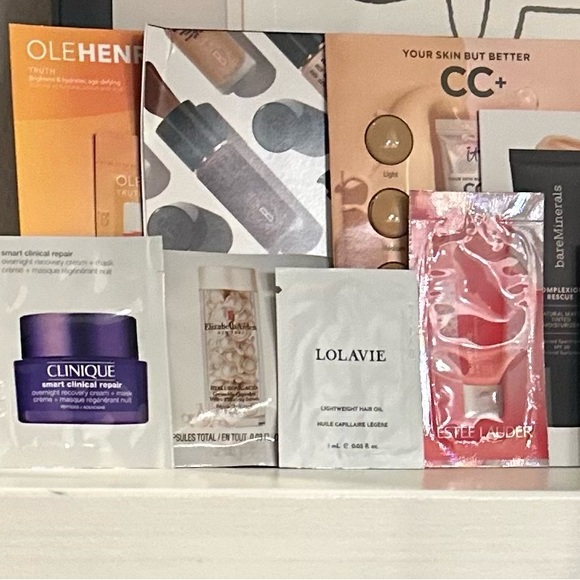 NEW 25-Piece Deluxe Sample Set with free Ulta bag peach colored - Picture 9 of 11